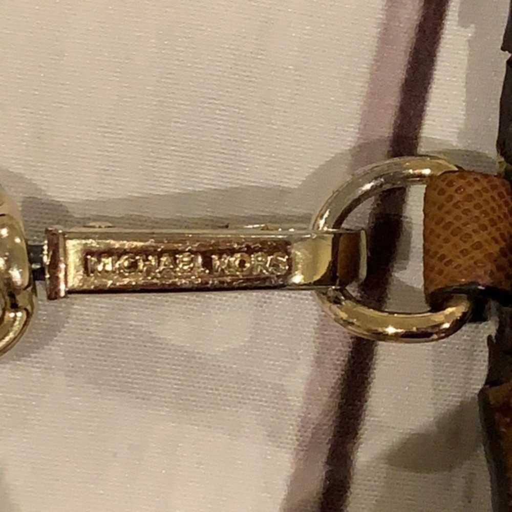 Michael Kors Cell Phone Wallet Holder - Picture 8 of 11